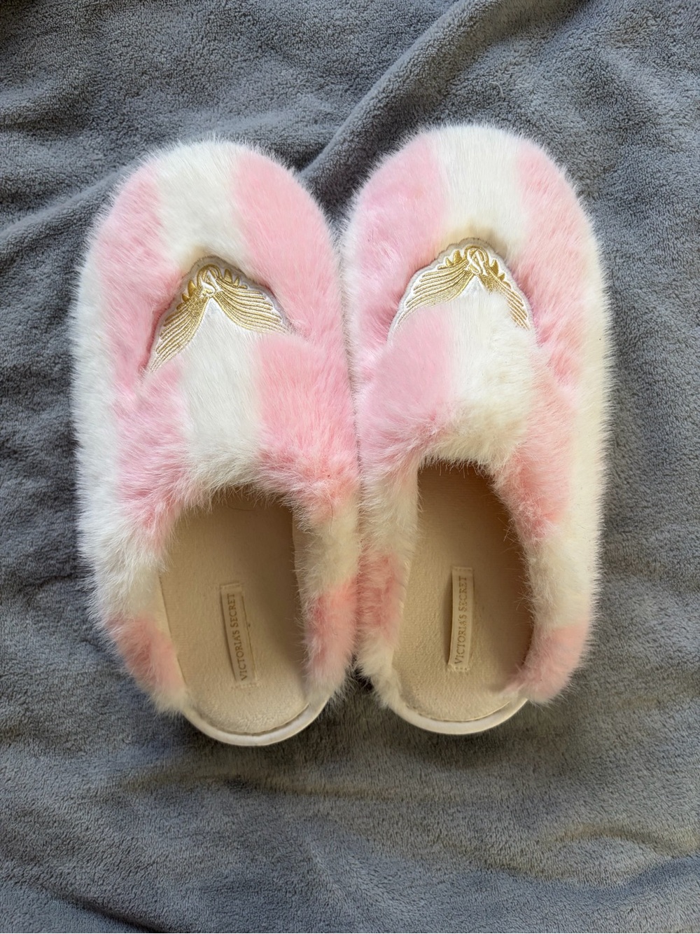Victoria’s Secret Slippers— Pink/White/Gold